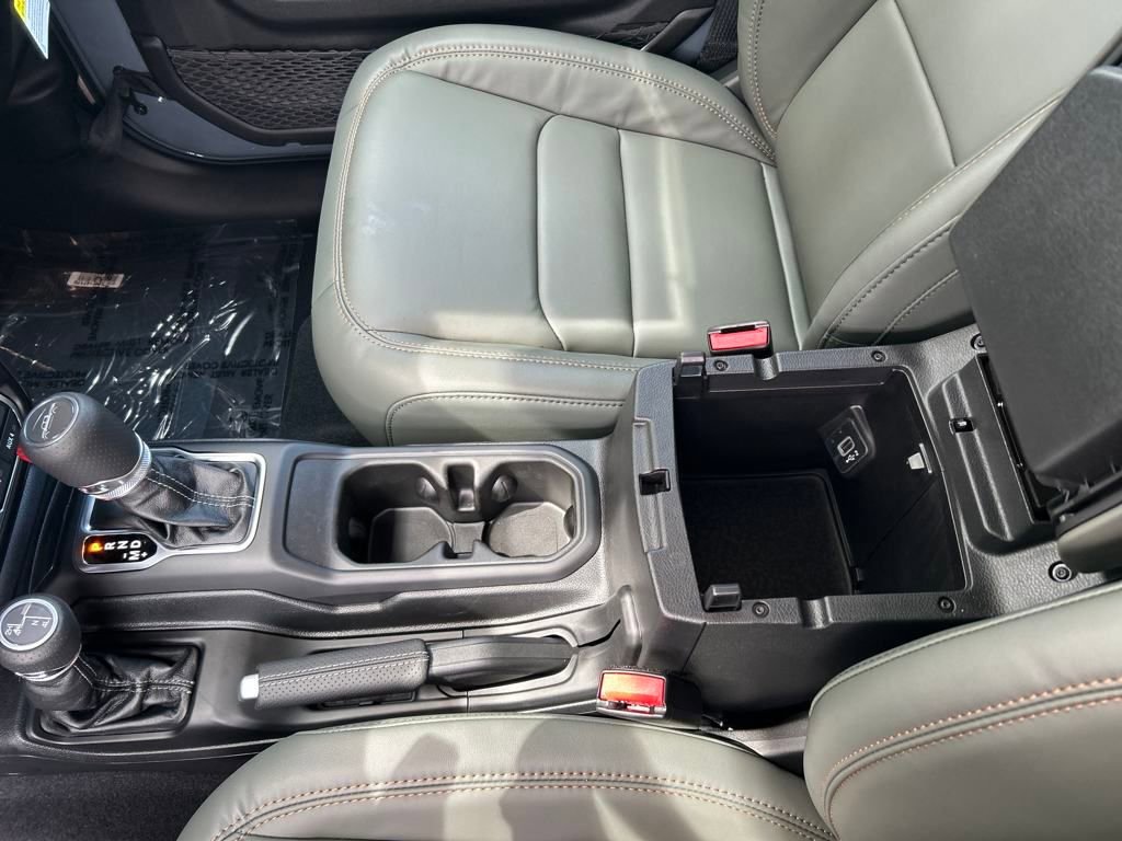 New 2025 Jeep Gladiator Mojave image 19