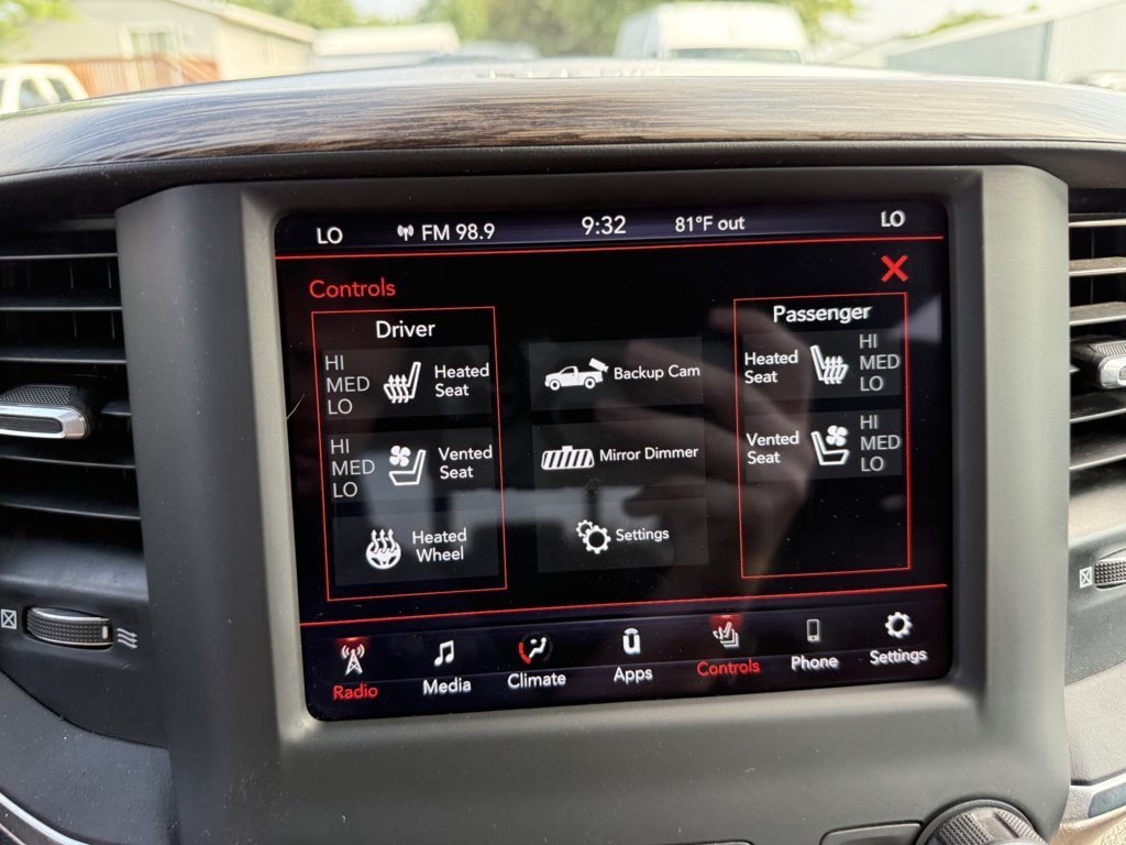 Used 2020 RAM 1500 Laramie AWD/4WD image 24