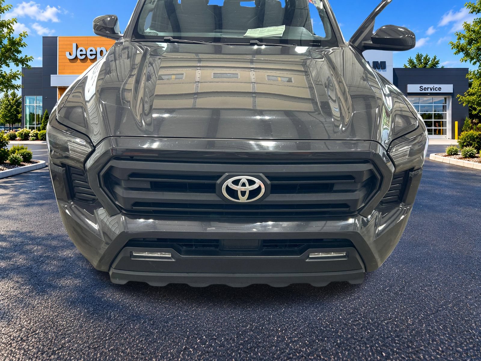 Used 2024 Toyota Tacoma SR5 AWD/4WD image 19