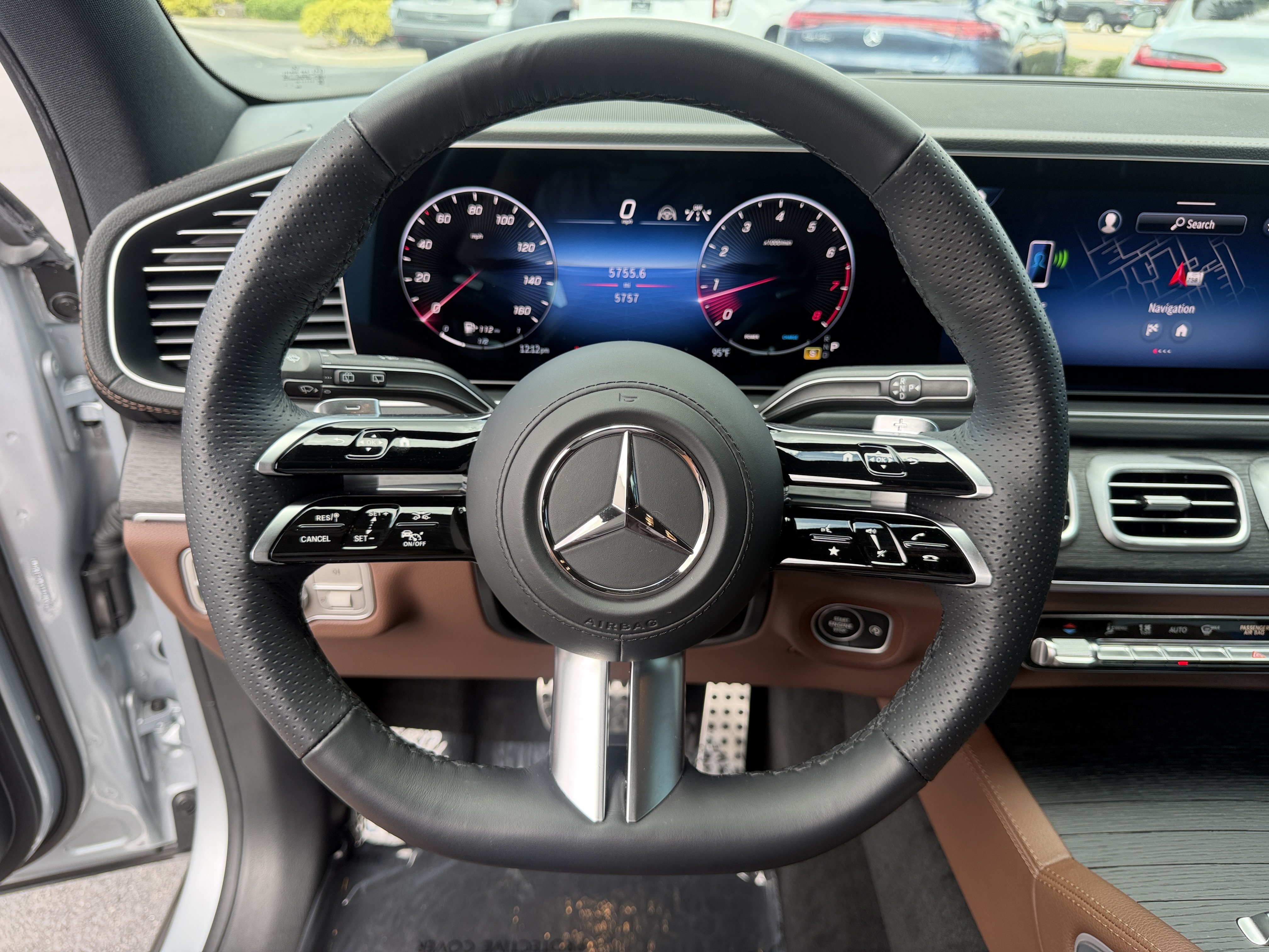Used 2025 Mercedes-Benz GLS 450 4MATIC image 35