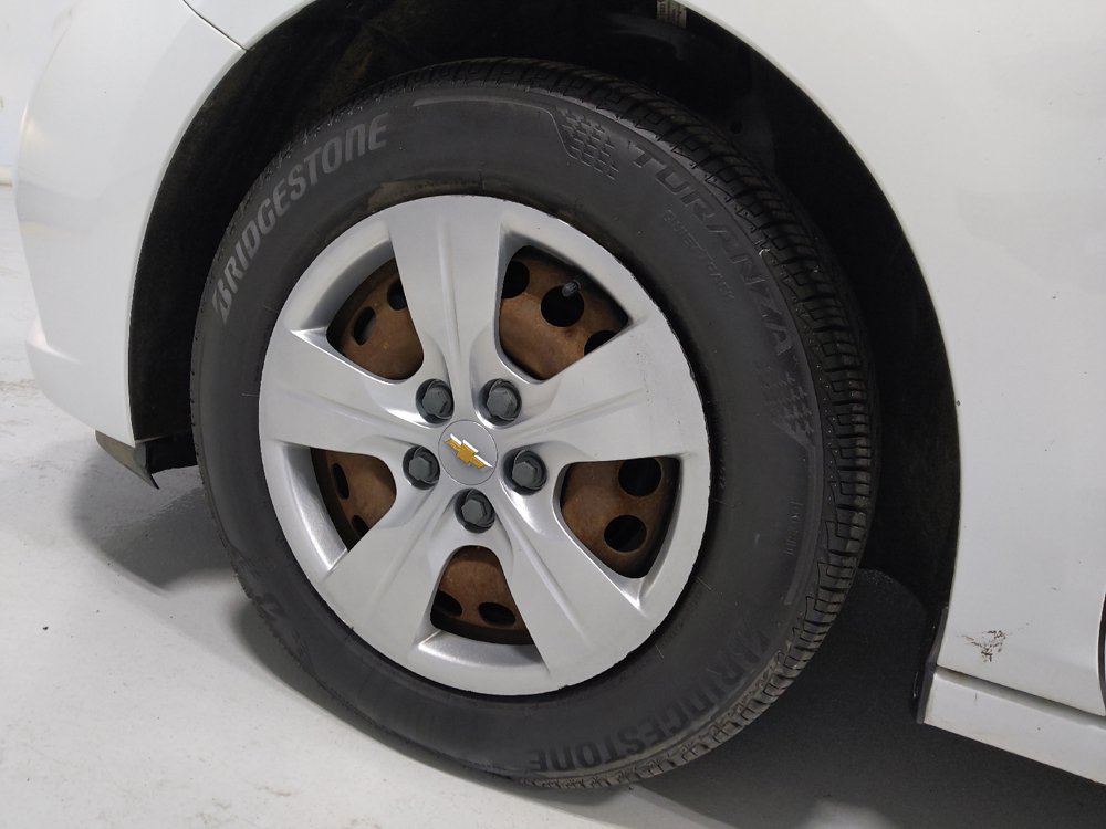 Used 2018 Chevrolet Cruze LS FWD image 31