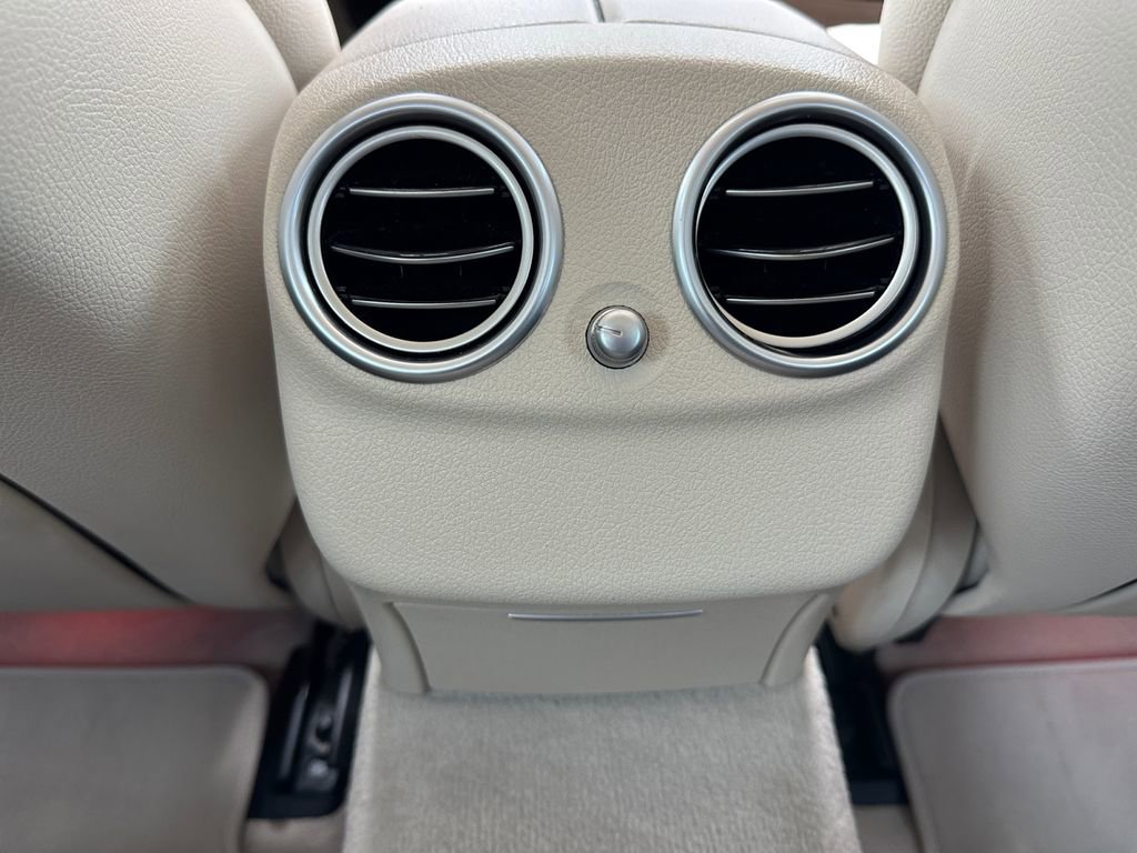 Used 2017 Mercedes-Benz E 300 image 33