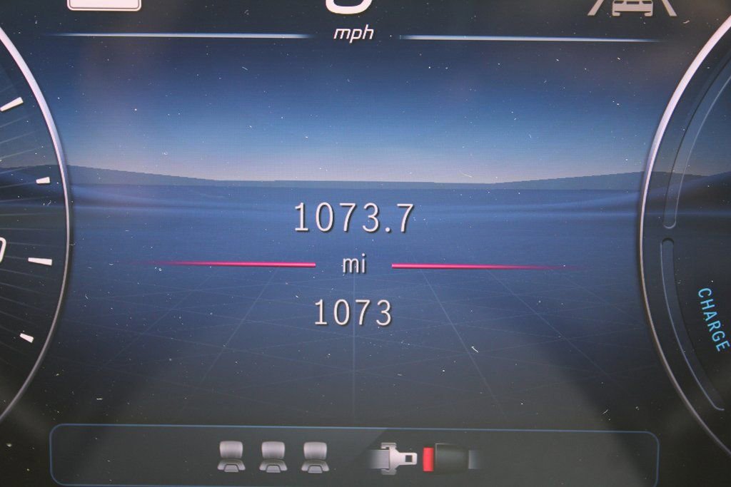 Used 2025 Mercedes-Benz GLC 350e image 33