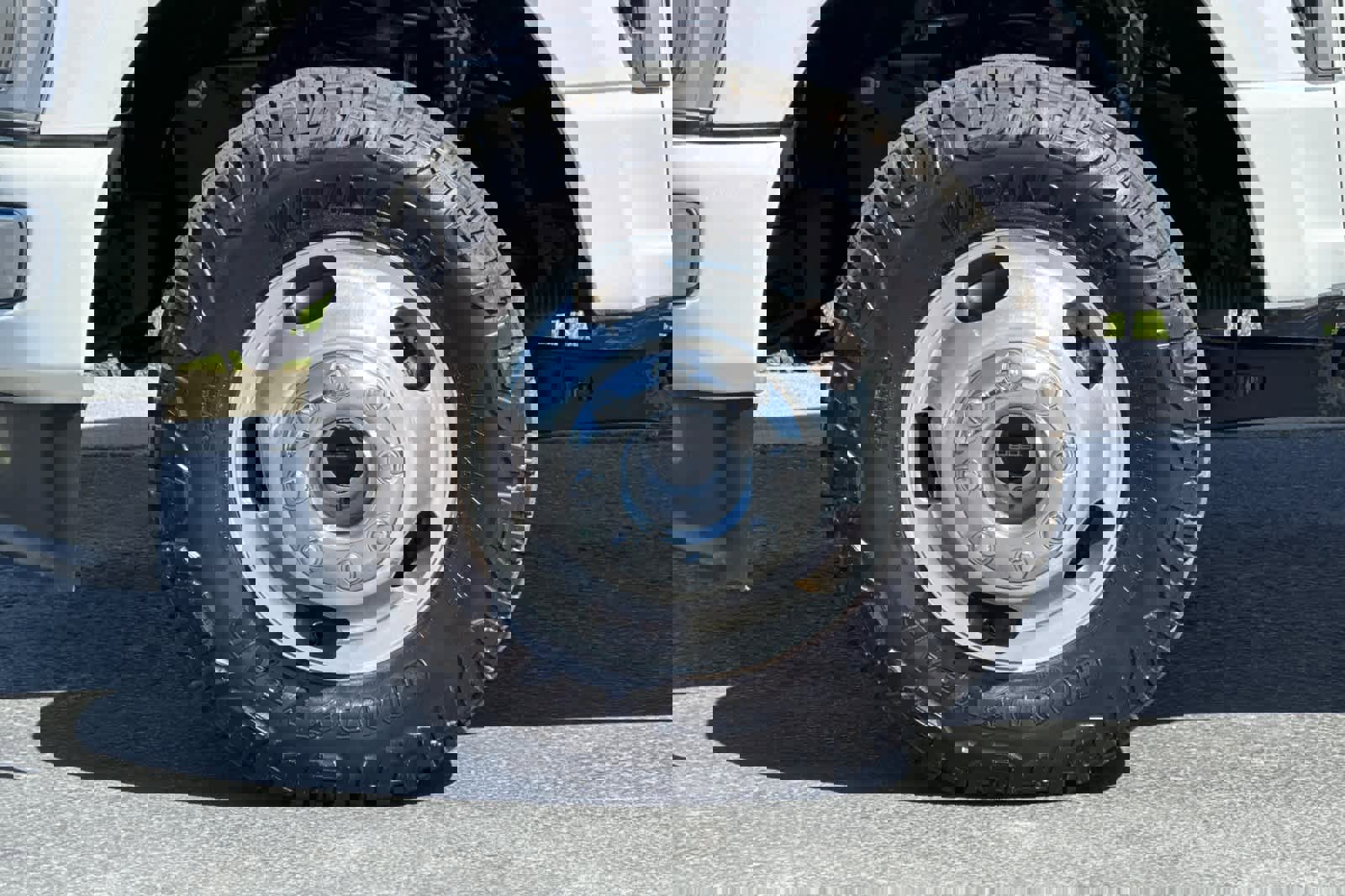 Certified 2023 Ford F350 Platinum AWD/4WD image 26