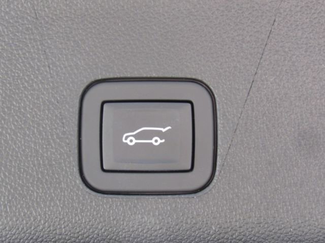 Used 2024 Cadillac Escalade ESV Luxury AWD/4WD image 25