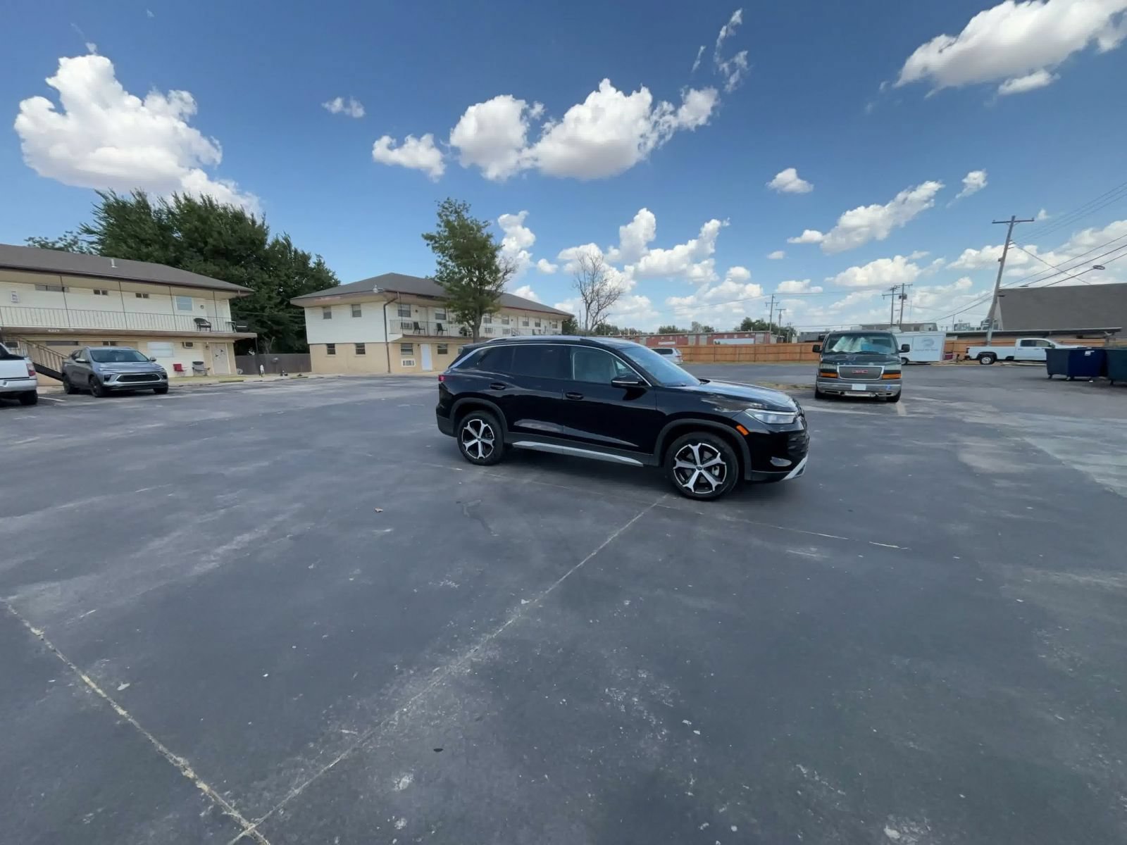 Used 2026 Volkswagen Tiguan SE AWD/4WD image 2