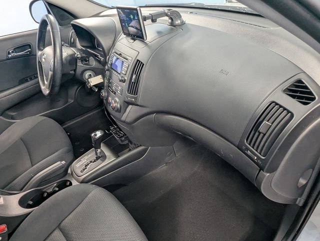 Used 2009 Hyundai Elantra image 14