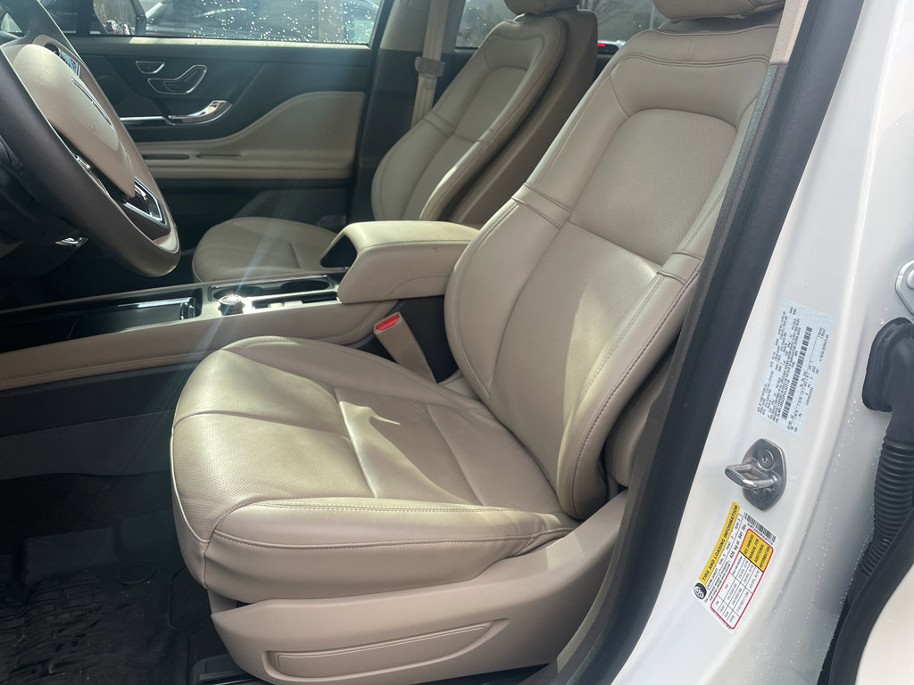 Used 2023 Lincoln Corsair Grand Touring w/ Equipment Group 301A image 9