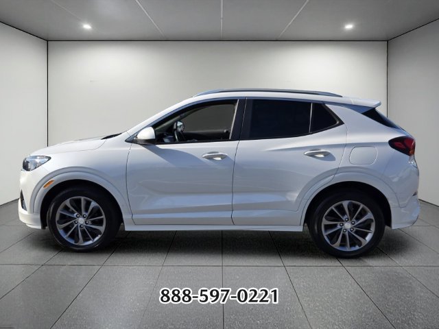 Used 2022 Buick Encore GX Preferred w/ Sport Touring Package FWD image 2