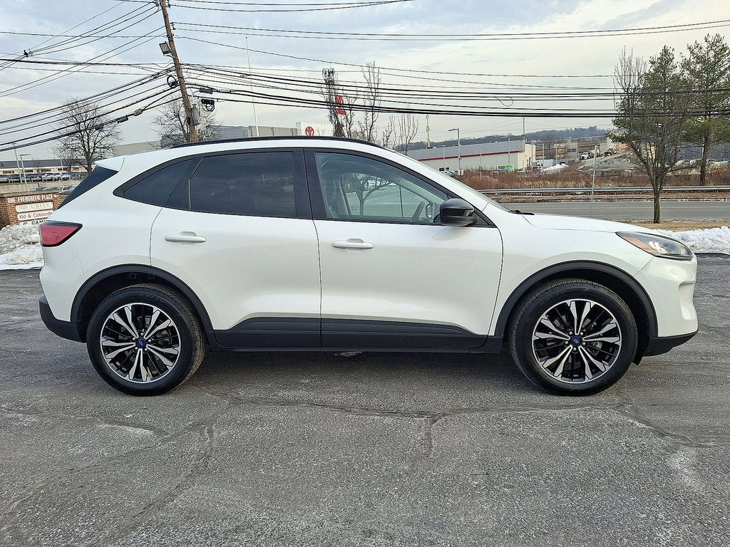 Certified 2022 Ford Escape SEL w/ SEL Stealth AWD Package image 26