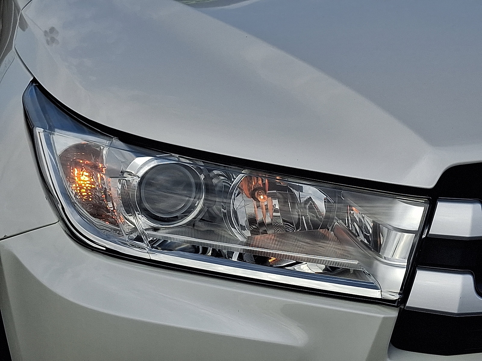 Used 2019 Toyota Highlander XLE AWD/4WD image 10