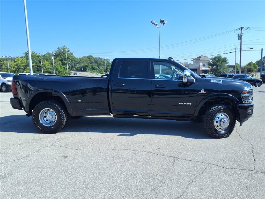 Used 2025 RAM 3500 Longhorn AWD/4WD image 3