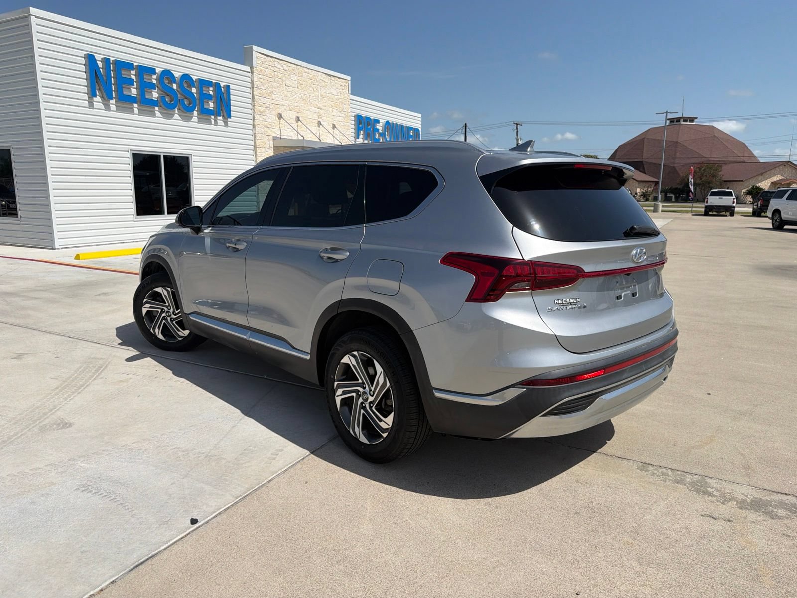 Used 2022 Hyundai Santa Fe SEL w/ Cargo Package FWD image 5