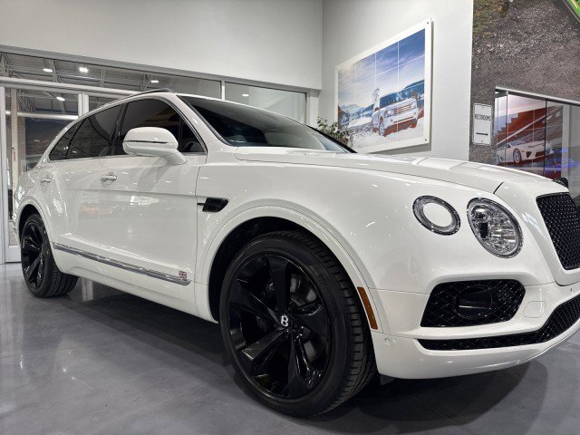 Used 2018 Bentley Bentayga image 22
