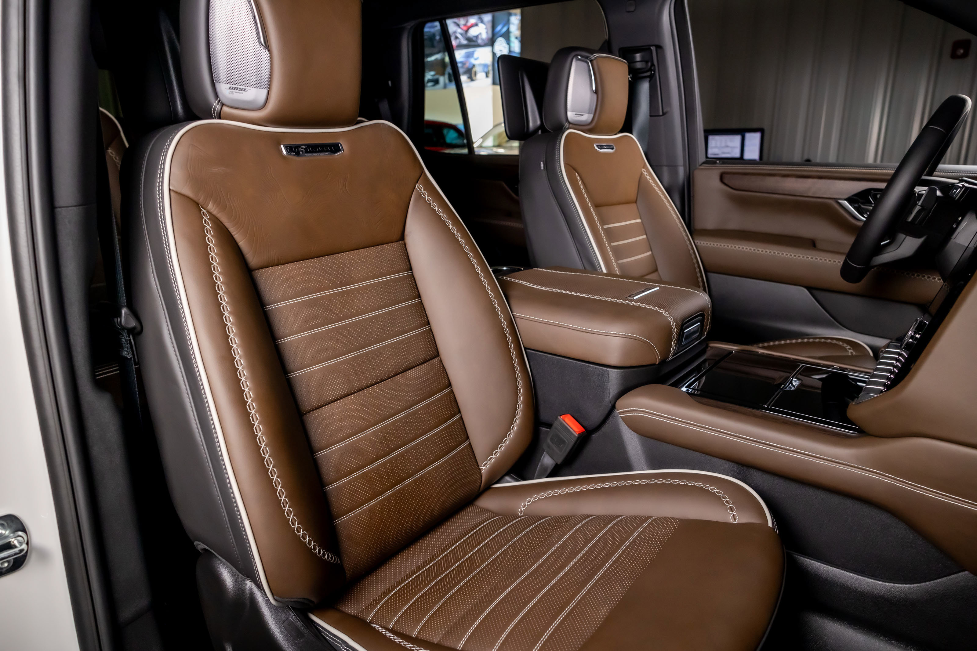 Used 2025 GMC Yukon Denali Ultimate image 25