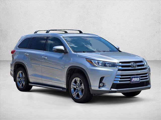 Used 2017 Toyota Highlander Limited Platinum FWD image 3