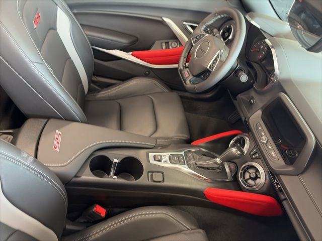 Used 2023 Chevrolet Camaro SS RWD image 8