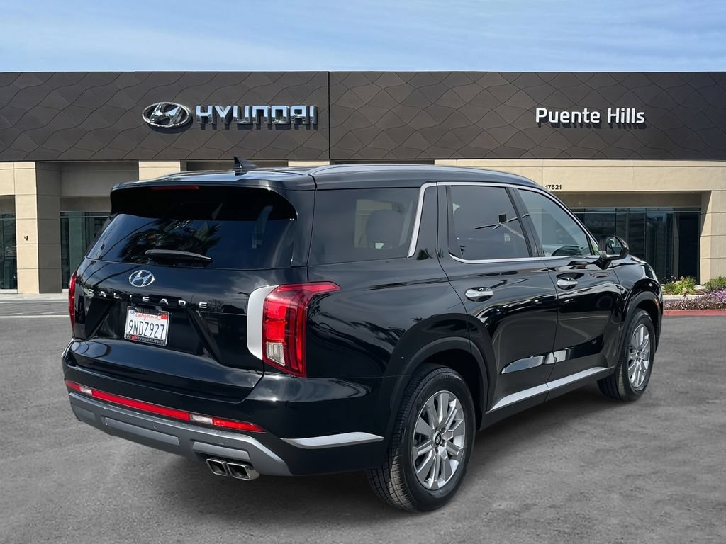 Used 2024 Hyundai Palisade SEL FWD image 4