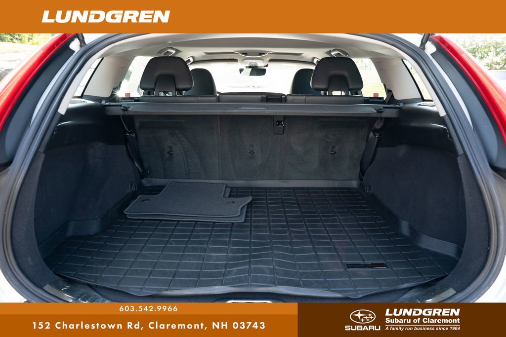 Used 2017 Volvo V60 T5 Premier w/ Convenience Package image 15