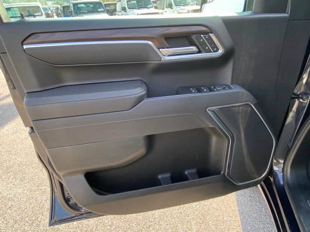 Used 2026 GMC Sierra 1500 SLT AWD/4WD image 11