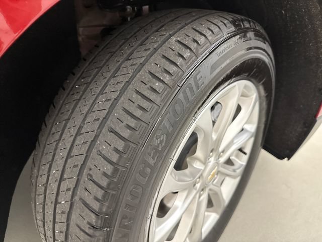 Used 2020 Chevrolet Equinox LT AWD/4WD image 32