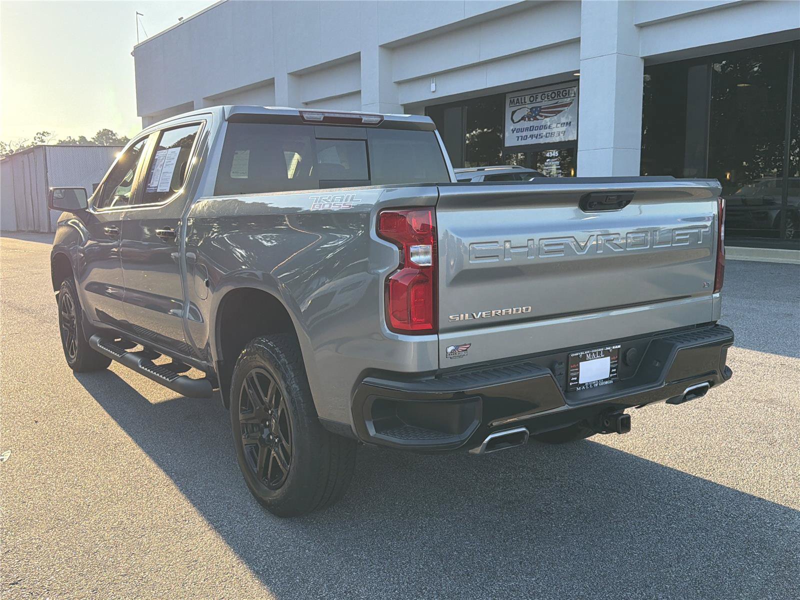Used 2025 Chevrolet Silverado 1500 LT Trail Boss w/ Convenience Package II AWD/4WD image 7