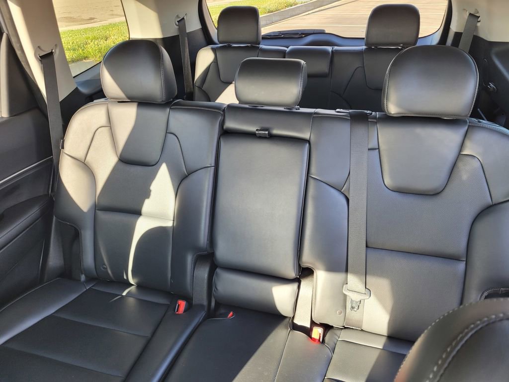 Used 2024 Kia Telluride LX image 9