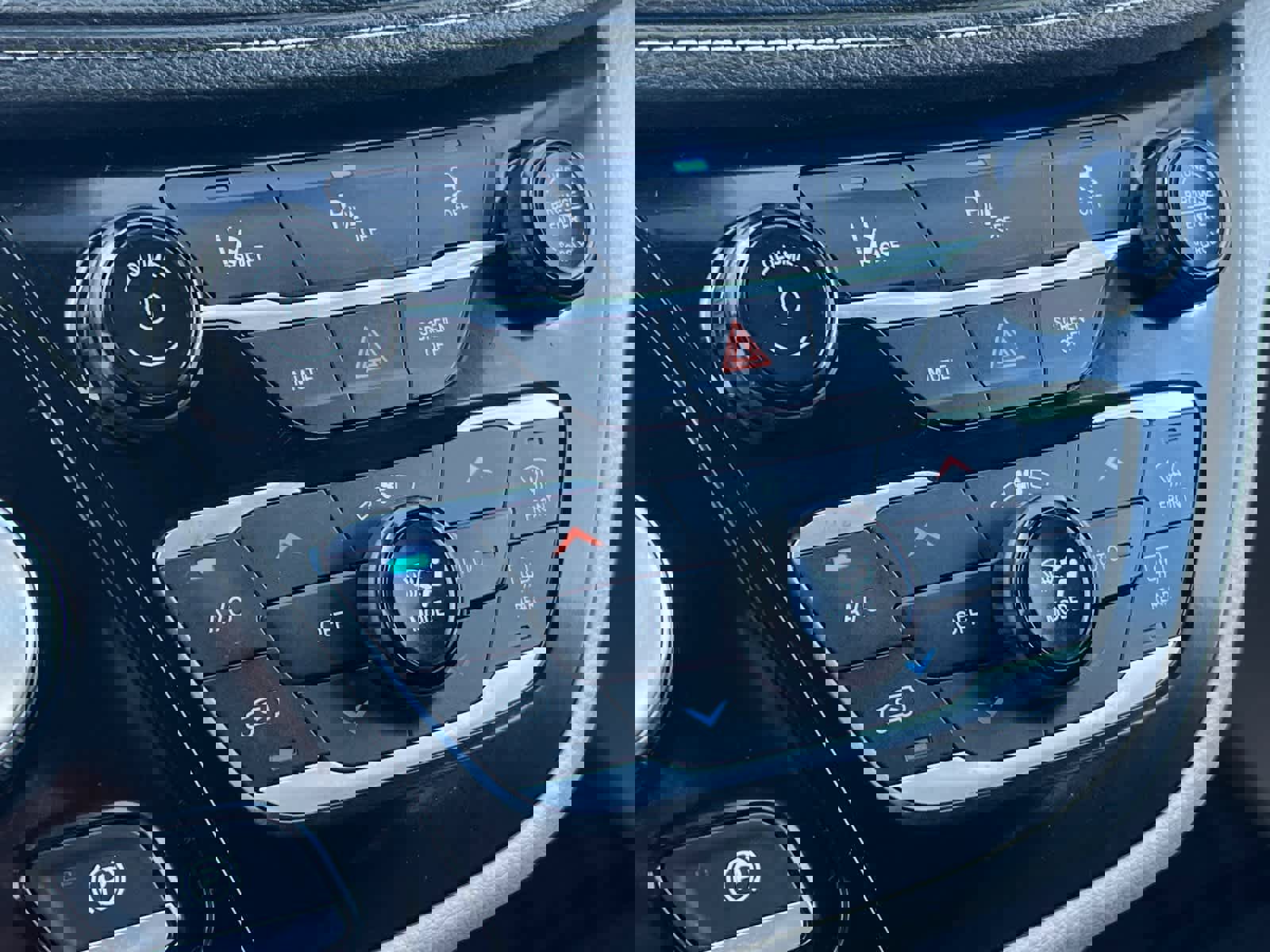 Used 2023 Chrysler Pacifica Touring-L image 22