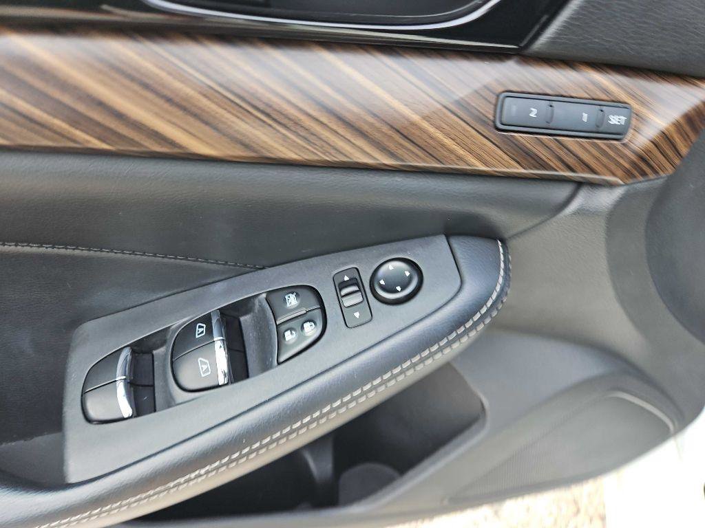 Used 2016 Nissan Maxima Platinum FWD image 13