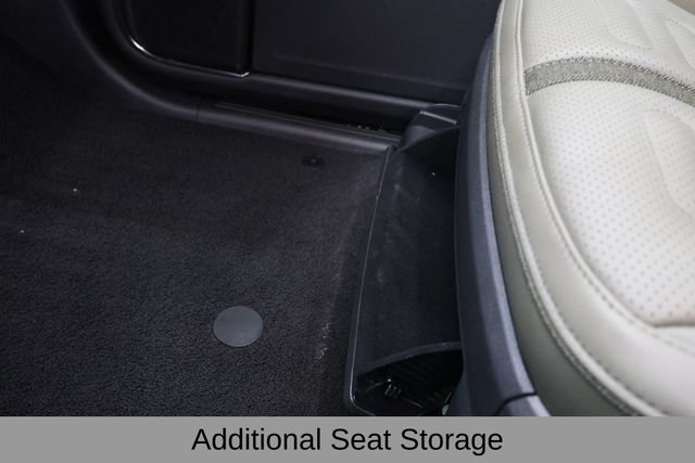 Used 2023 Rivian R1S Adventure AWD/4WD image 35
