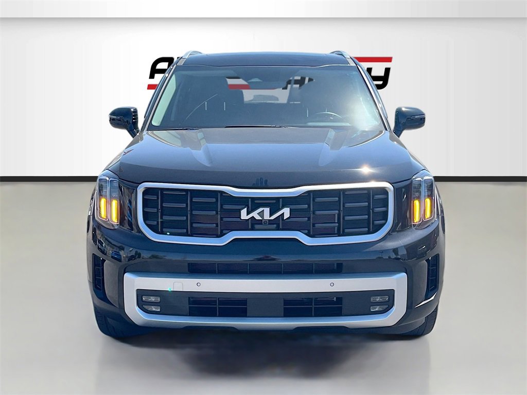 Used 2024 Kia Telluride SX w/ Towing Package image 2