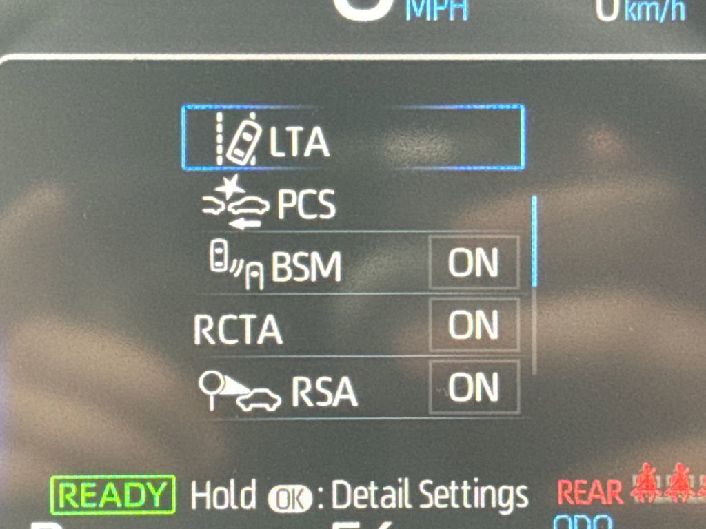 Used 2025 Toyota RAV4 XLE AWD/4WD image 18