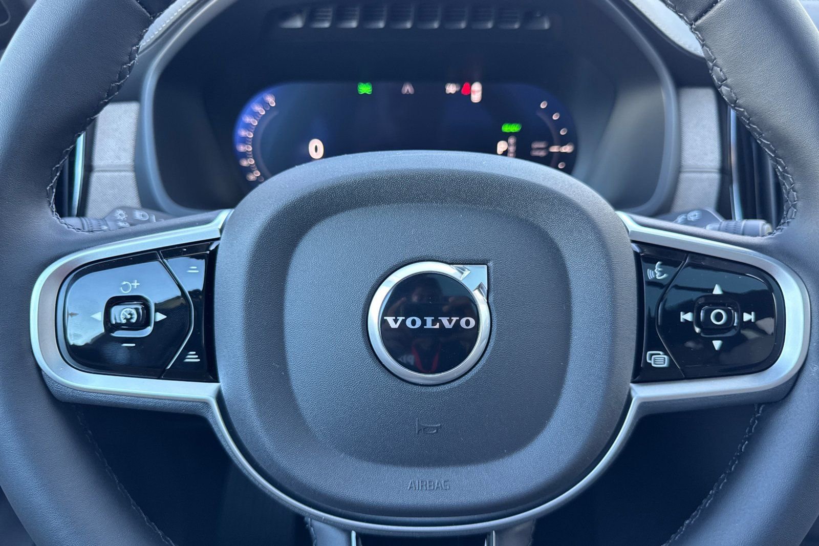 New 2026 Volvo XC90 T8 Plus w/ Protection Package image 27