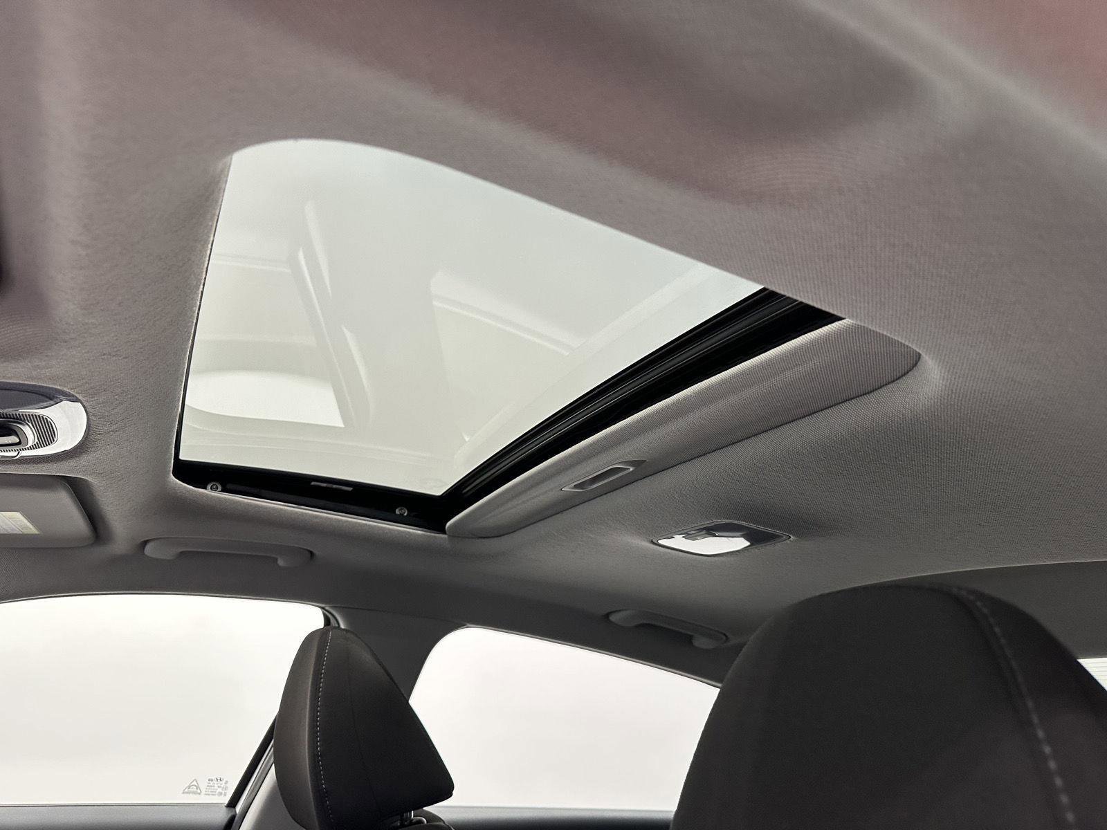 Certified 2024 Hyundai Elantra SEL w/ Convenience Package FWD image 17