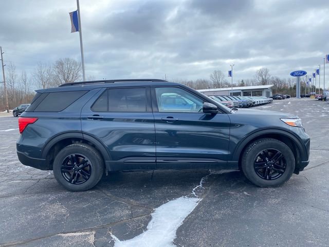 Used 2022 Ford Explorer XLT w/ Equipment Group 202A image 8