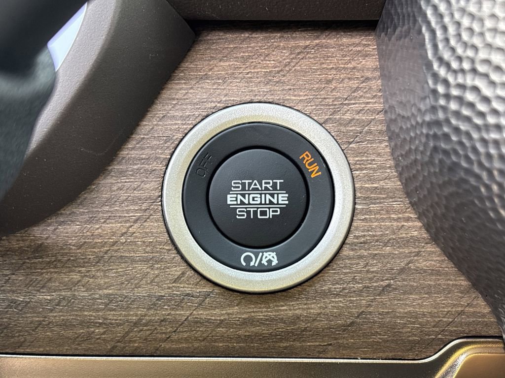 New 2026 RAM 2500 Limited AWD/4WD image 17