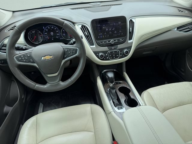Used 2022 Chevrolet Malibu Premier FWD image 15