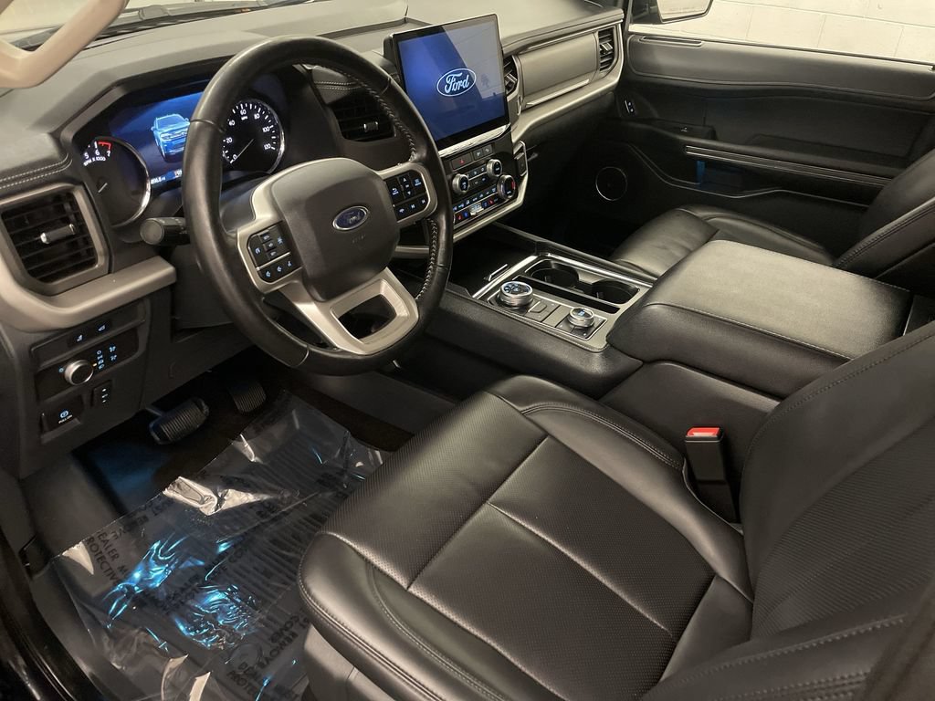 Used 2022 Ford Expedition Max XLT AWD/4WD image 4