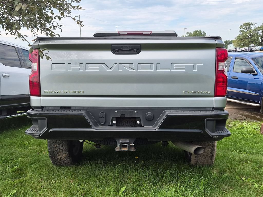Used 2024 Chevrolet Silverado 2500 Custom w/ Custom Convenience Package AWD/4WD image 3