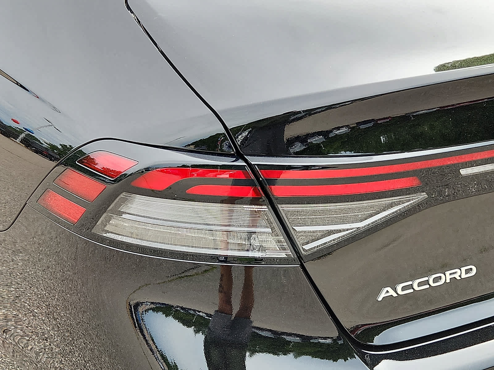 Certified 2024 Honda Accord EX image 11