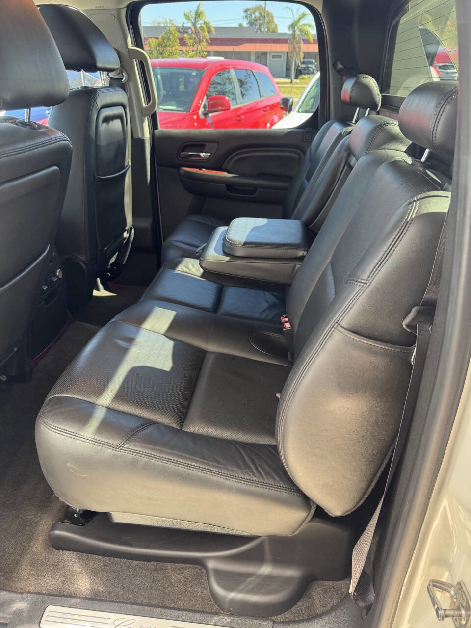 Used 2012 Cadillac Escalade EXT Premium image 11