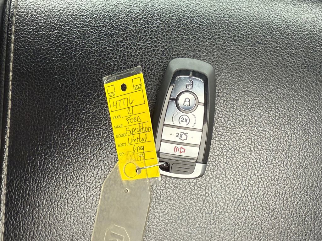 Used 2021 Ford Expedition Max Limited image 29