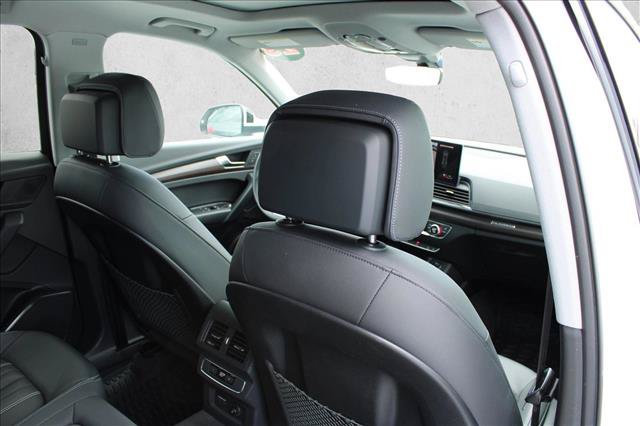 Used 2023 Audi Q5 2.0T Premium w/ Convenience Package AWD/4WD image 29