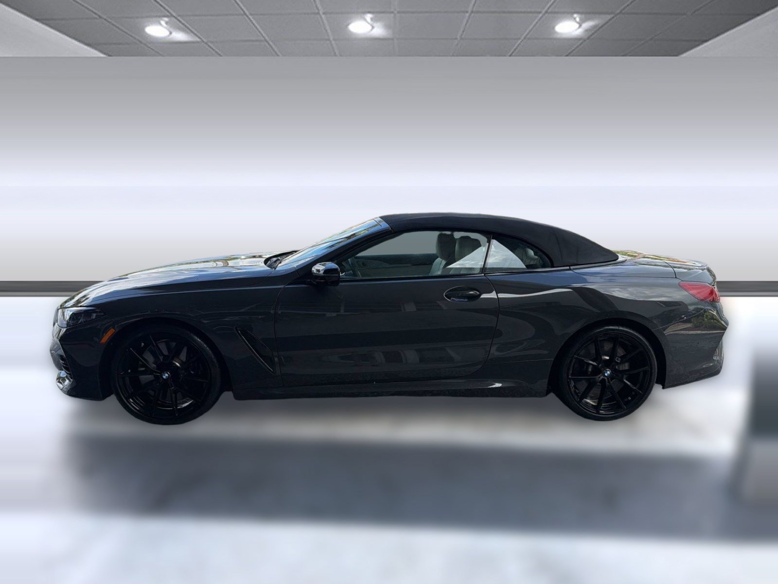 Used 2026 BMW M850i xDrive Convertible AWD/4WD image 35