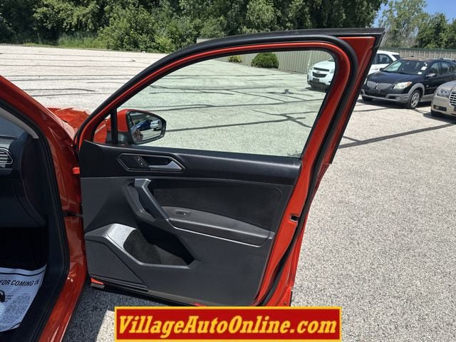 Used 2018 Volkswagen Tiguan SEL AWD/4WD image 39