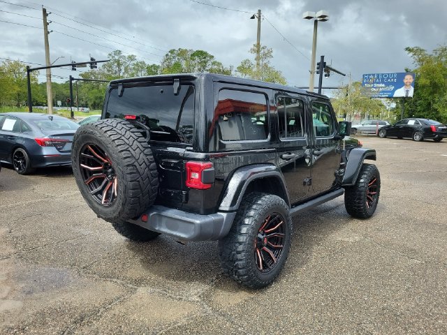 Used 2019 Jeep Wrangler Unlimited Sahara w/ Uconnect 4C Nav & Sound Group AWD/4WD image 2