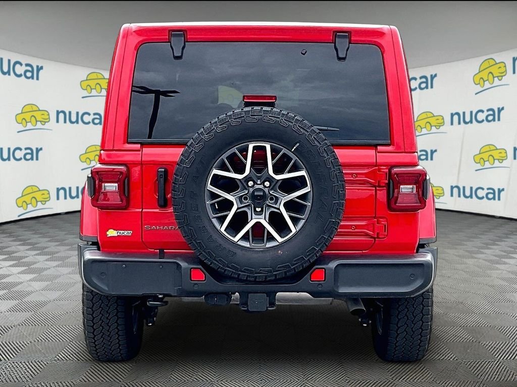 Used 2025 Jeep Wrangler Unlimited Sahara AWD/4WD image 5