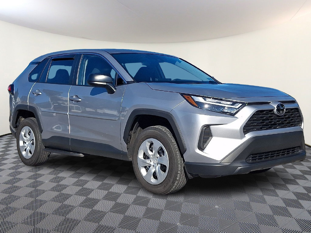 Used 2025 Toyota RAV4 LE AWD/4WD image 1