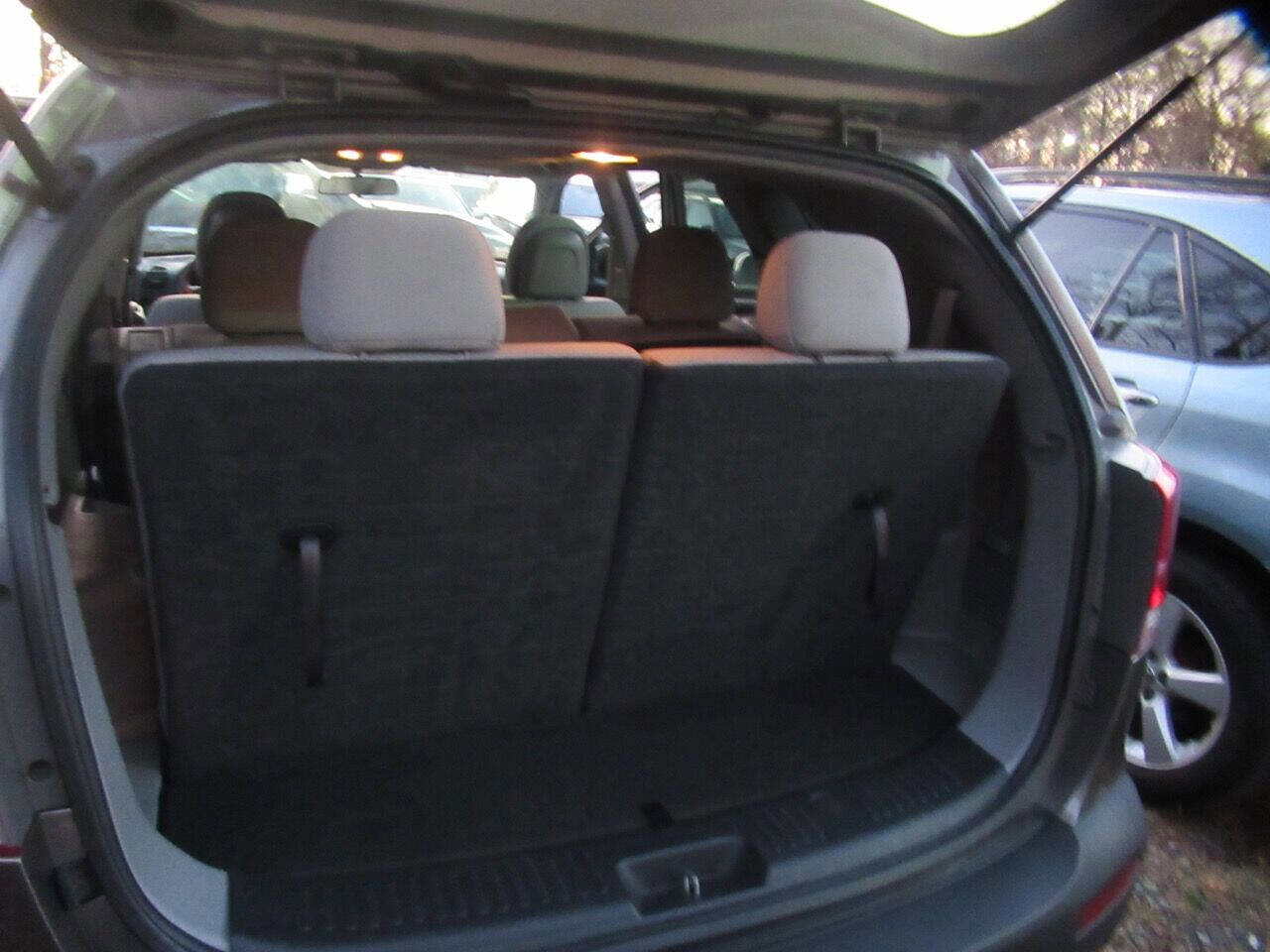 Used 2013 Kia Sorento LX image 11