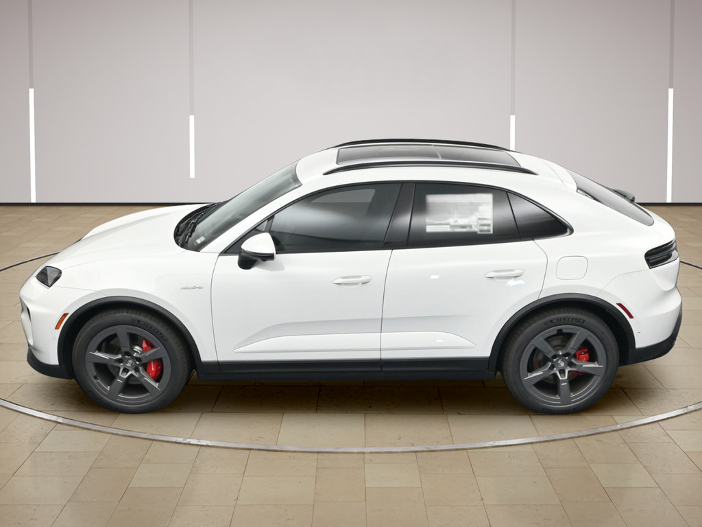 Certified 2025 Porsche Macan 4S Electric AWD/4WD image 34